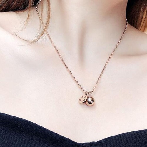 Dây Chuyền Bi Trái Châu Và Mặt Cười Titan Không Đen TT 2365