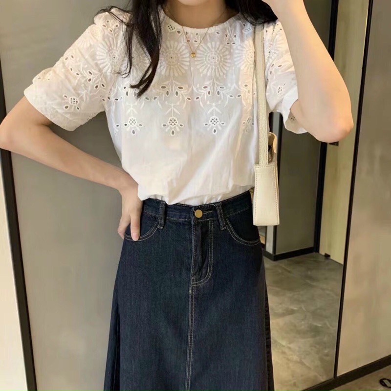 Áo thô pha ren hoa xinh xắn