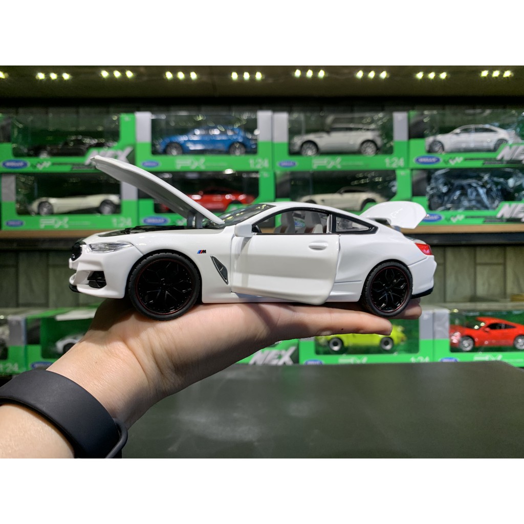 Xe mô hình siêu xe BMW 840i tỉ lệ 1:24 hãng HengTeng