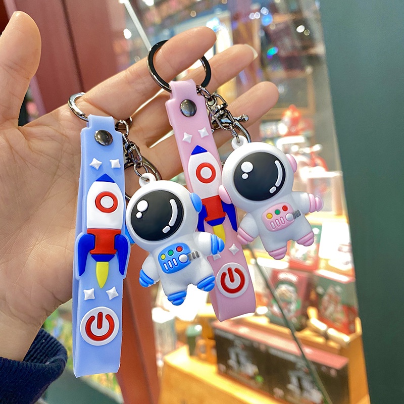 Móc khóa phi hành gia S P cute treo balo, cài túi xách tote gấu bông