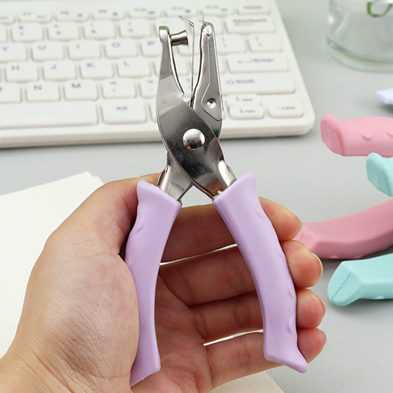 Dụng Cụ Bấm Lỗ Hình Chiếc Lá Xinh Xắn