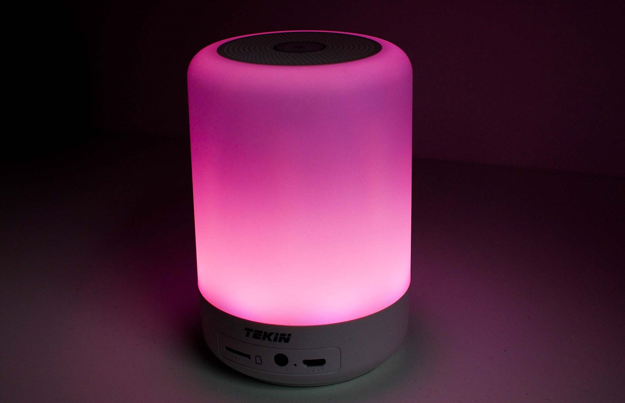 Đèn ngủ để bàn LED đổi Màu Cực Đẹp tích hợp loa Bluetooth