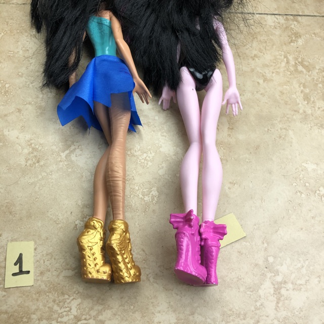 MH búp bê monster high áo nhựa, không khớp tay chân