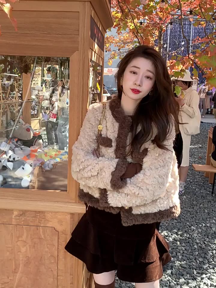 Áo Khoác Lông Cừu Nữ Cúc Đồng Lót Trần Bông Ấm | BigBuy360 - bigbuy360.vn