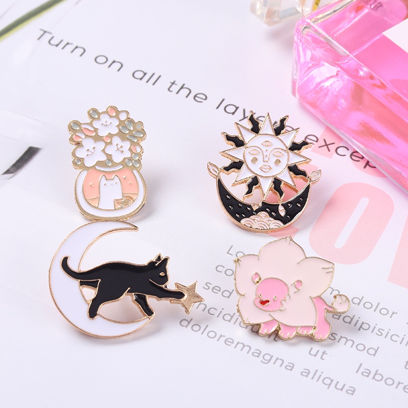 Trâm cài áo QIHE JEWELRY hình động vật mặt trăng ngộ nghĩnh độc đáo đẹp mắt