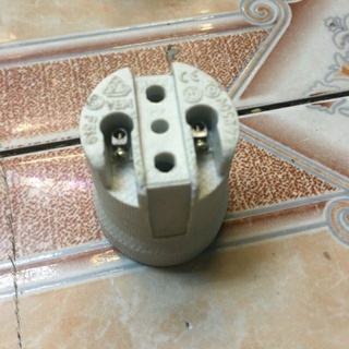 Đui sứ chịu nhiệt E27