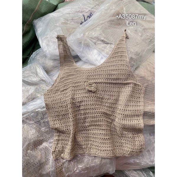 Áo 2 dây len đính hoa