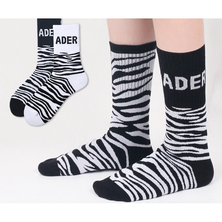 Vớ ADER Ngựa Vằn cao cổ Nam Nữ phong cách thể thao, trẻ trung, năng động.