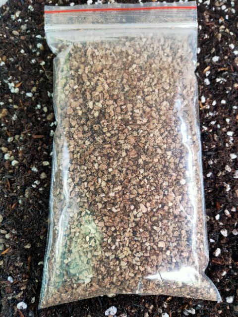 Đá Vermiculite ( Giá thể trồng Sen Đá-Xương Rồng) 100g