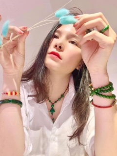 vòng hổ phách mật lạp