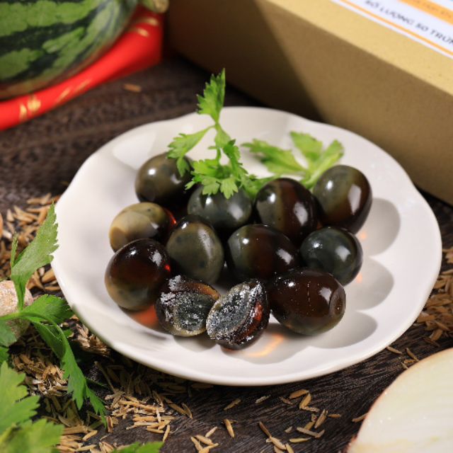 Trứng cút bắc thảo sạch vỏ trấu TonyFarm hộp 50 trứng hộp vuông độc quyền | BigBuy360 - bigbuy360.vn