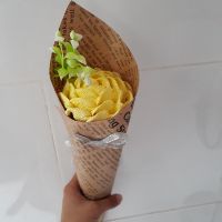 Handmade hoa hồng giấy nhún