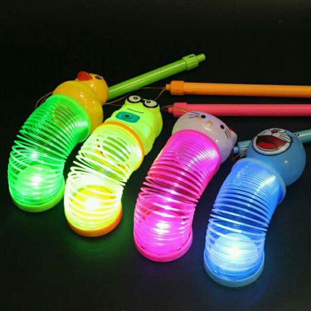 Lồng Đen Trung Thu Lò Xo Có Đèn Hình Thú Nhún Thú Vị Cho Bé