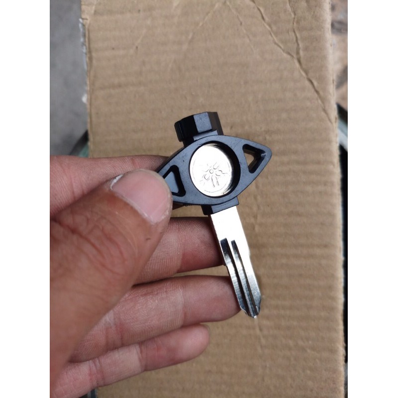 Combo 2 phôi chìa khoá xe YAMAHA ( rảnh phải , loại 2 rảnh )