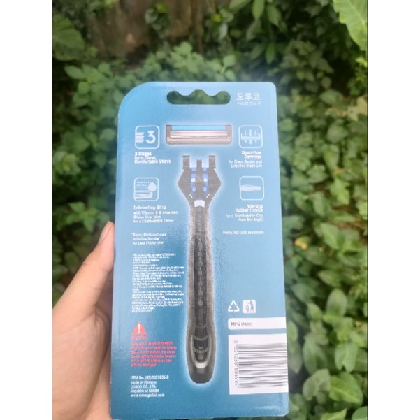 DAO CẠO DORCO 3 LƯỠI tặng 6 ĐẦU DAO