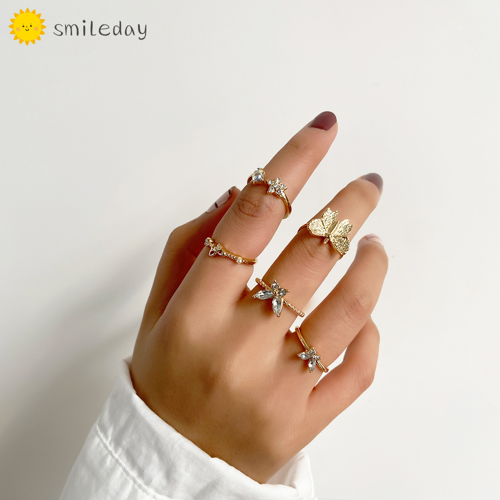 Nhẫn Smileday hình bướm đính kim cương nhân tạo thời trang