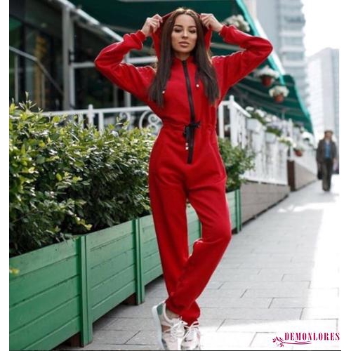 Jumpsuit tay dài phối khoá kéo và nón