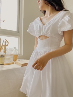 Đầm cut out cách điệu tay phồng