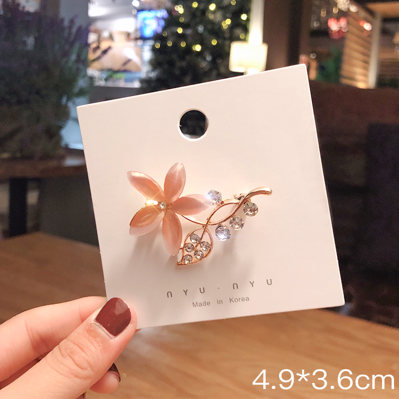 Ghim Cài Áo Hình Bông Hoa Đính Pha Lê Giả Sang Trọng Thời Trang Cho Nữ