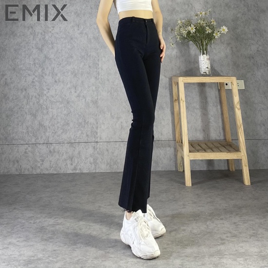 Quần jean ống loe EMIX (màu đen), dáng dài 90cm, cạp cao, khóa giữa, ống ôm và loe, chất vải jeans mềm 810