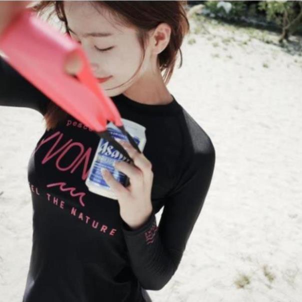 Có sẵn lẻ áo bơi nữ dài tay đen chữ đỏ FEEL THE NATURE 👙 sexy  ཾ ' ་ * | BigBuy360 - bigbuy360.vn