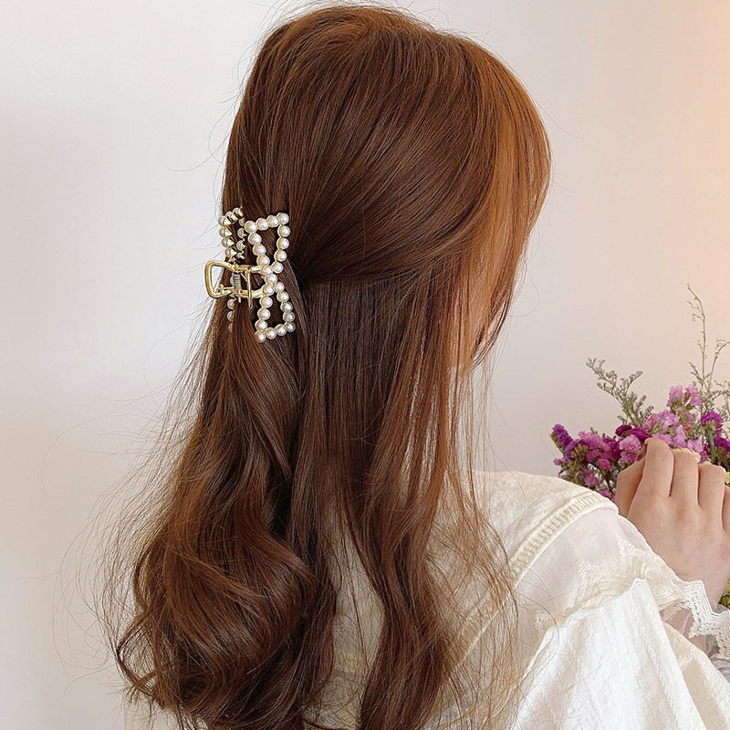 Kẹp tóc kiểu càng cua bằng kim loại đính hạt ngọc trai