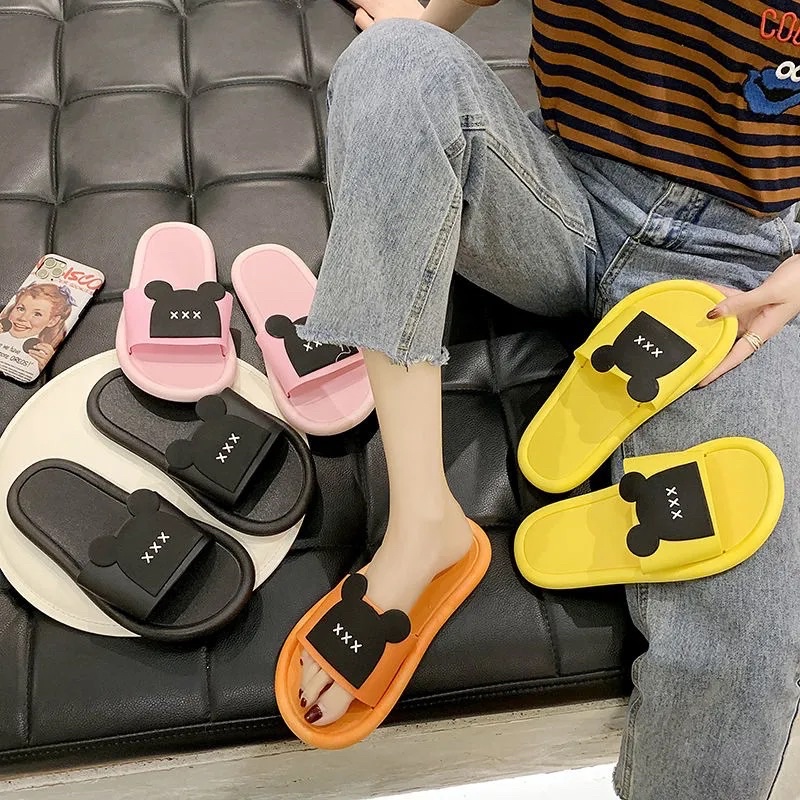 Dép quai ngang hình gấu đi trong nhà cute dễ thương Unisex.