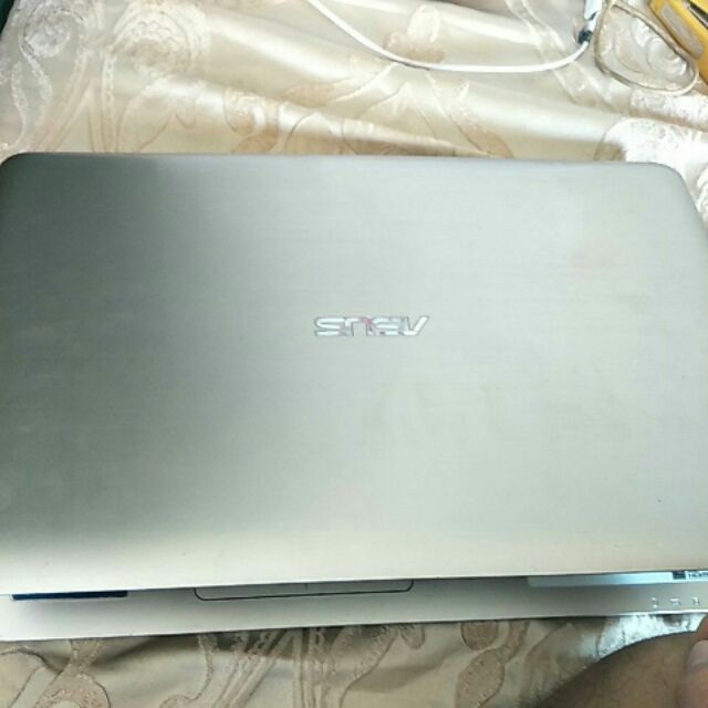 Laptop asus a556 vỏ nhôm | BigBuy360 - bigbuy360.vn