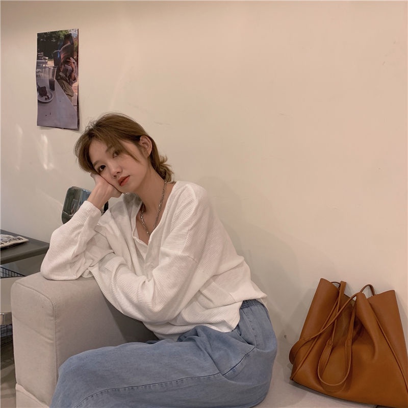 Áo thun trắng tay dài dáng rộng phong cách thời trang Hàn Quốc mới năm 2021