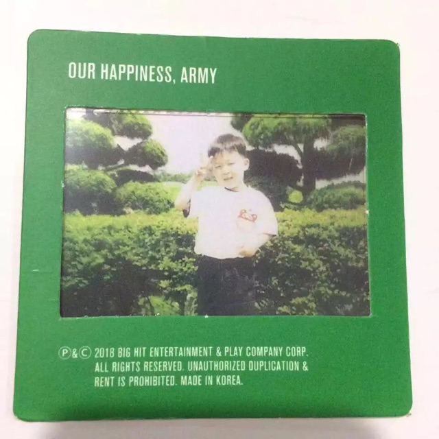 Card trong BTS photo baby trong Season greeting's | BigBuy360 - bigbuy360.vn