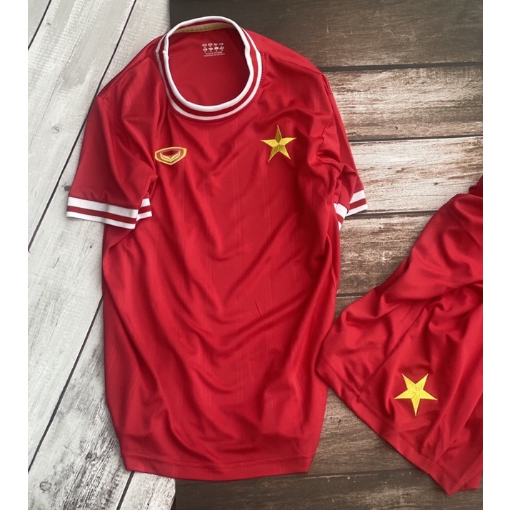 Set bộ quần áo bóng đá vải thái mịn đội tuyển việt nam mới nhất 2021 2022 !