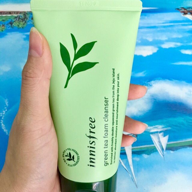INNISFREE GREEN TEA CLEANSING FOAM