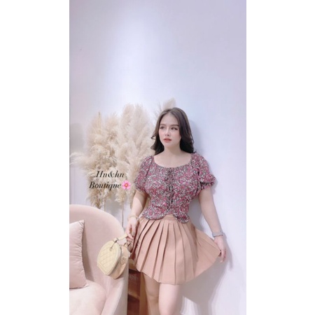 Áo hoa rút dây cổ vuông xinh cộc tay