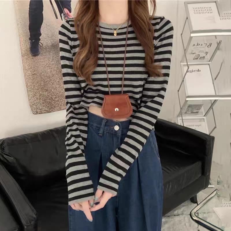 MS861 Áo len nữ kẻ xám cổ tròn dài tay basic dáng vừa