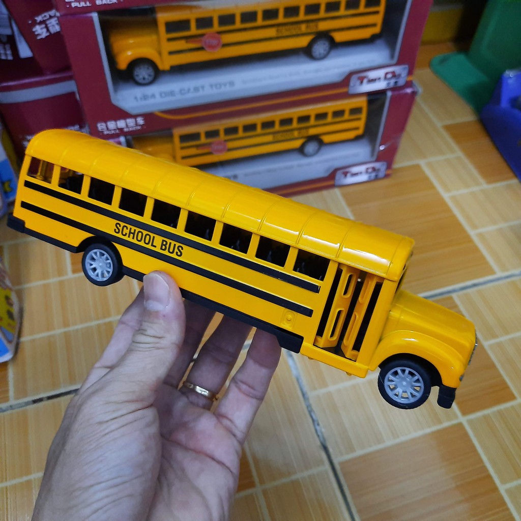 Xe ô tô School bus mini tỉ lệ 1:24 bằng kim loại xe đồ chơi trẻ em có âm thanh và đèn