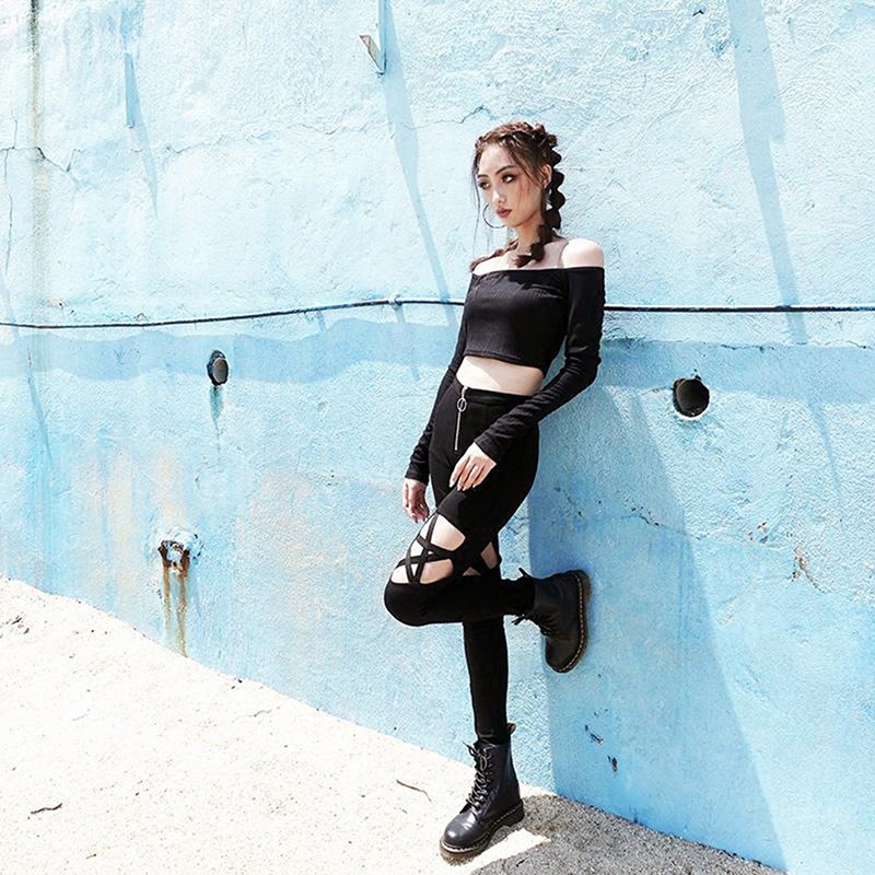 Quần legging khoét hình ngôi sao phong cách gothic cho nữ