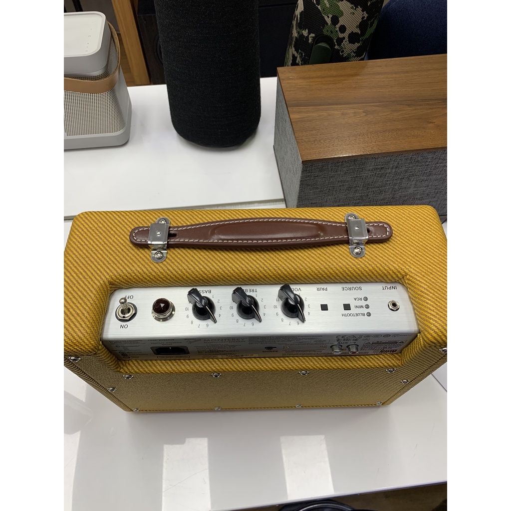 Loa Bluetooth FENDER MONTEREY TWEED chính hãng - Bảo hành 12 tháng.