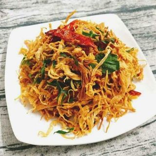 COMBO 0.5KG KHÔ GÀ LÁ CHANH 0.5KG GÀ BƠ TỎI ỚT NGON CAY VỪA