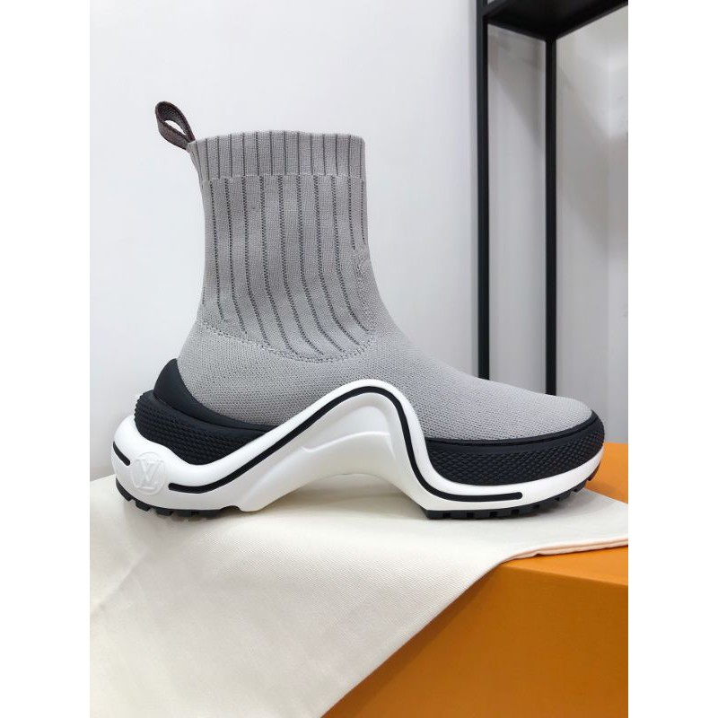 Giày thể thao nữ LV