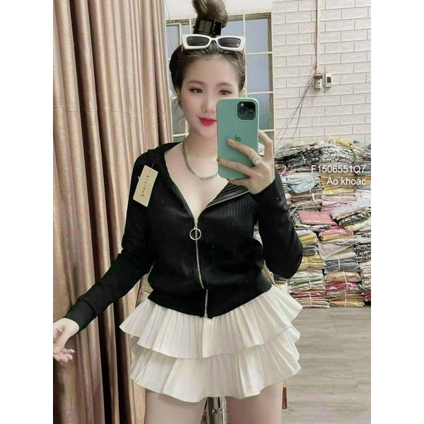 Áo khoát len có nón