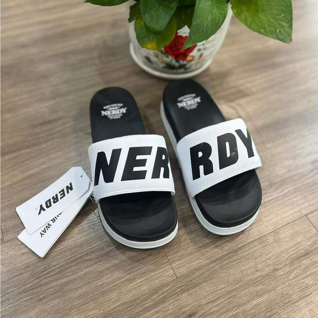 - Dép Nerdy phối màu đen trắng logo thêu đế độn