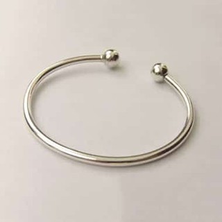 Vòng tay bạc nữ dạng kiềng 2 đầu tròn