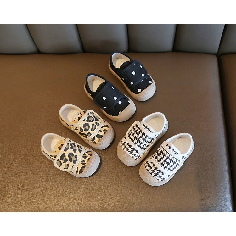 Giày sneaker vải canvas chống trượt cho bé từ 1-6 tuổi