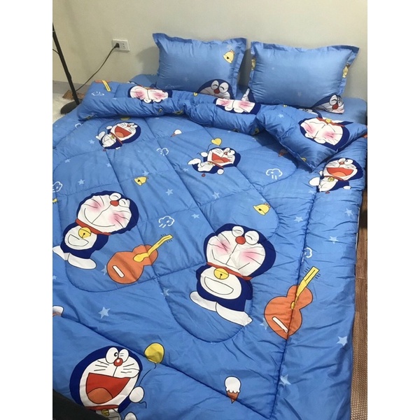 Trọn Bộ Chăn Phao Ga Gối 5 Món Poly Cao Cấp Hoạ Tiết Đoremon Xanh