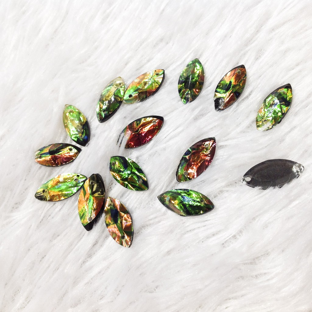 Hạt đá kết áo 3d acrylic hình lá cao cấp size 1.5cm đính ao dài váy đầm sang trọng