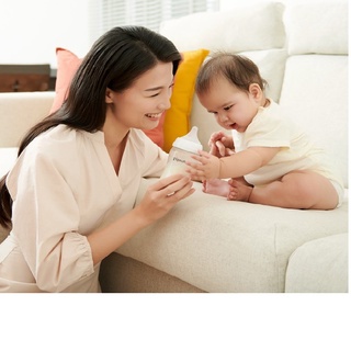 Bình sữa Pigeon T-Ester Plus – Chiếc Lá 200ml/300ml