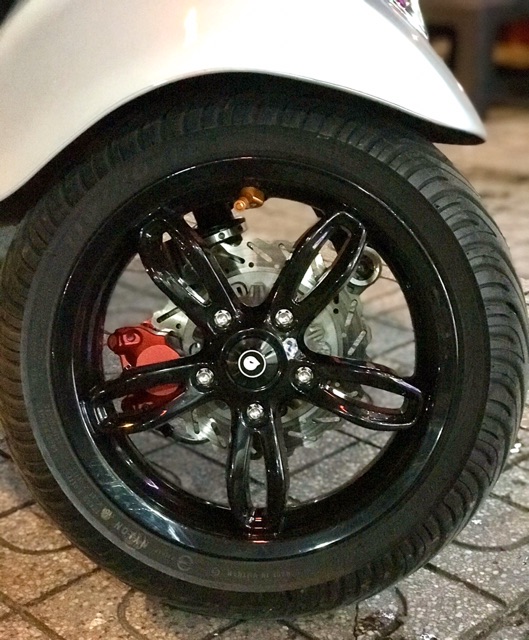 CHỤP MÂM KIỂU MARU CHO VESPA