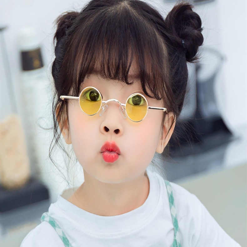 Kính mát chống tia UV400 thời trang cho bé