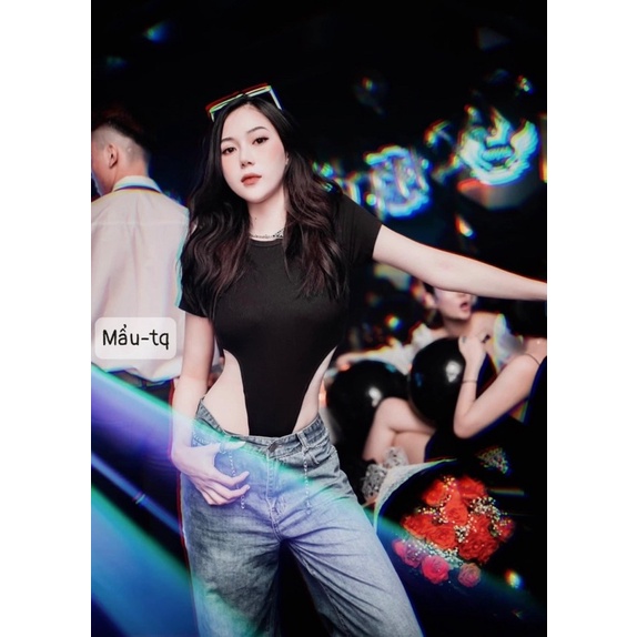 Áo bodysuit cộc tay khoét hông sexy