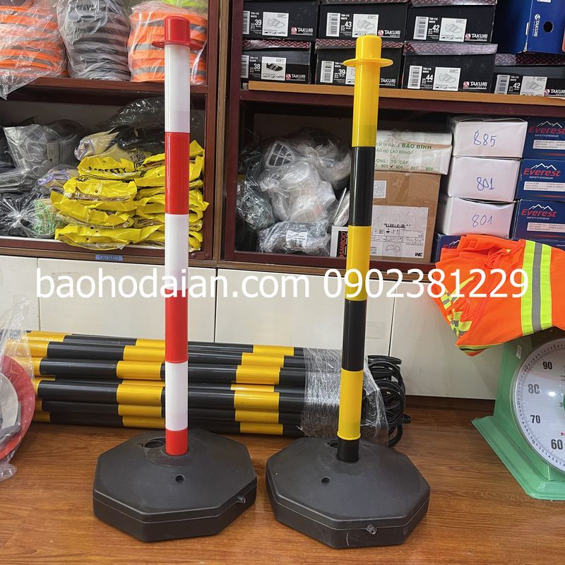 Trục nhựa gắn dây xích tiêu chuẩn CE cao 83cm